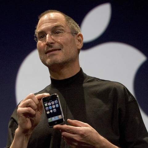 Σαν σήμερα, ο Steve Jobs παρουσιάζει το πρώτο iPhone στην έκθεση τεχνολογίας Macworld στο Σαν Φρανσίσκο