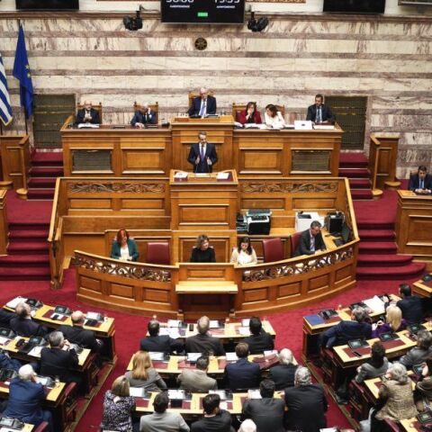 Πιθανώς τον Φεβρουάριο να κατατεθεί στη Βουλή το νομοσχέδιο για τον γάμο ομόφυλων ζευγαριών