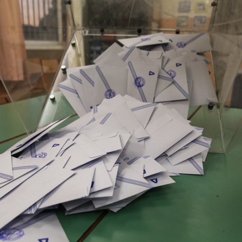 Δημοσκόπηση Prorata-Ευρωεκλογές: Κυριαρχία της ΝΔ - Υπέρ της ίδρυσης μη κρατικών πανεπιστημίων υπό αυστηρά πλαίσια