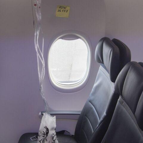 Νέο περιστατικό με ρωγμή σε παράθυρο αεροσκάφους της Boeing 