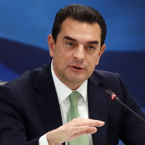 Ο Κώστας Σκρέκας