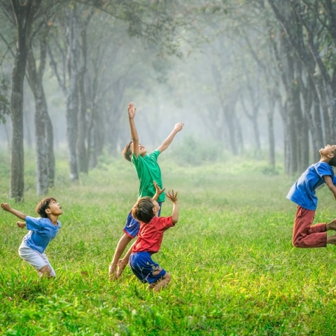 Τα παιδιά που ζουν κοντά σε χώρους πρασίνου έχουν πιο γερά οστά, σύμφωνα με έρευνα