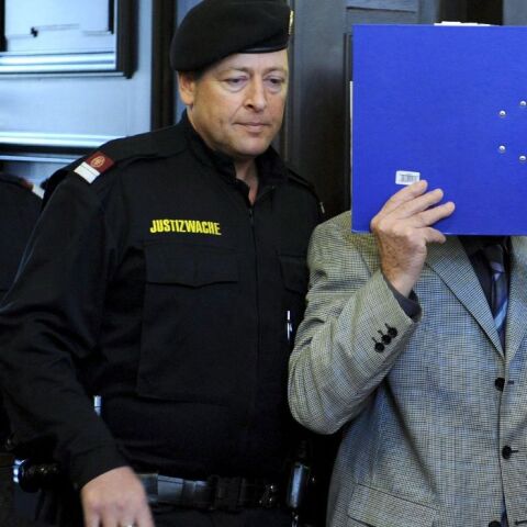 Αυστρία: Αποφυλακίζεται ο πατέρας που βίαζε την κόρη του