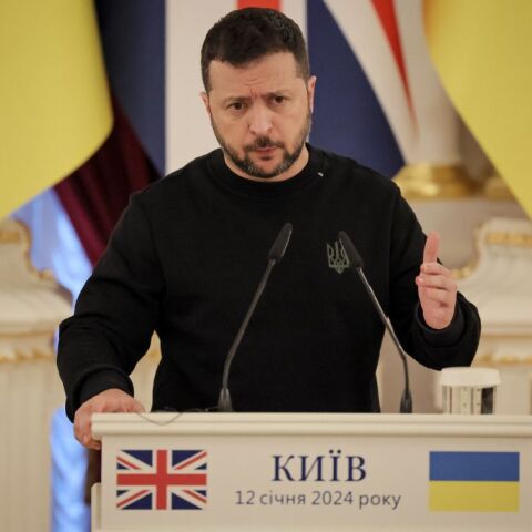 Ζελένσκι: Πυρά κατά Πούτιν από το Νταβός