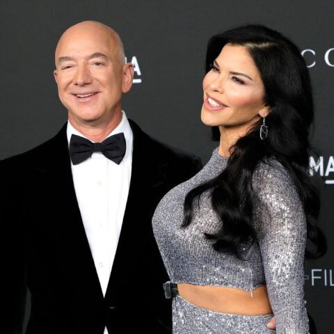 Μπέζος: Αγνοούνται 100 εκατ. δολάρια που υποσχέθηκε μετά την πυρκαγιά στο Μάουι