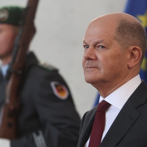 Ο γερμανός καγκελάριος Σολτς κάλεσε τους πολίτες να προστατεύσουν την δημοκρατία από την ακροδεξιά