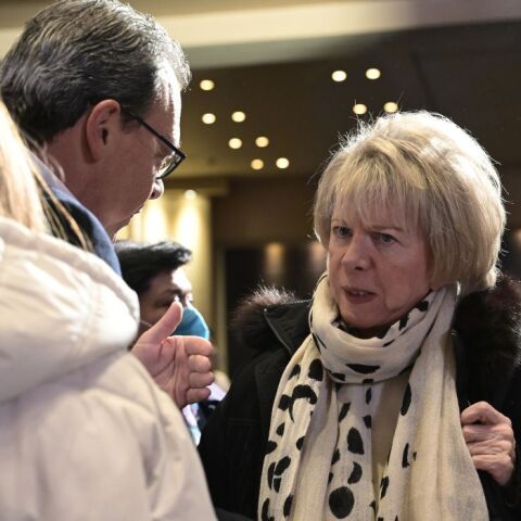 Έλενα Ακρίτα: Άλλαξε γνώμη και πάει στις Σπέτσες παρά τις ενστάσεις