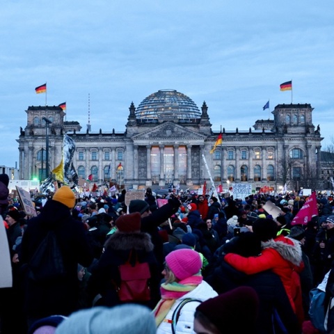 Γερμανία: Εκατοντάδες άνθρωποι στους δρόμους διαδήλωσαν κατά της ακροδεξιάς AfD
