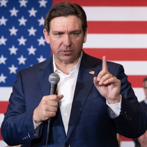 ΗΠΑ - Ρεπουμπλικάνοι: Ο Ρον ΝτεΣάντις αποχαιρέτισε την προεδρική κούρσα με ένα απόφθεγμα που απέδωσε εσφαλμένα στον Ουίνστον Τσόρτσιλ.