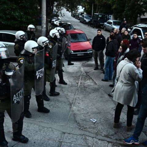 [366667] ΕΞΩΣΗ ΣΤΗΝ ΣΥΝΤΑΞΙΟΥΧΟ ΔΗΜΟΣΙΟΓΡΑΦΟ ΙΩΑΝΝΑ ΚΟΛΟΒΟΥ ΠΟΥ ΕΧΑΣΕ ΤΟ ΣΠΙΤΙ ΣΕ ΠΛΕΙΣΤΗΡΙΑΣΜΟ (ΚΩΣΤΑΣ ΤΖΟΥΜΑΣ/EUROKINISSI)