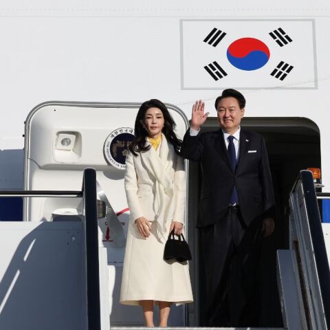 Νότια Κορέα: Η τσάντα Dior δημιουργεί πολιτικό πρόβλημα