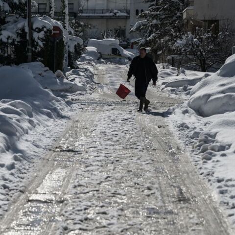 Μαρουσάκης: «Χειμερινή φωτοβολίδα» με χιόνια και κρύο από την Κυριακή
