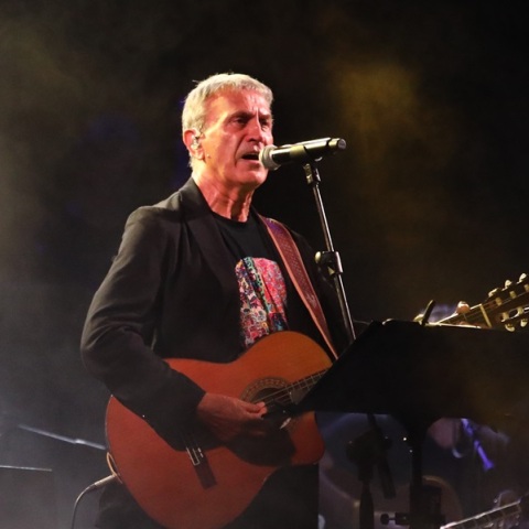 Γιώργος Νταλάρας