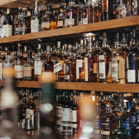 Πειραιάς: 19χρονος κατέληξε μετά από κατανάλωση αλκοόλ σε μπαρ