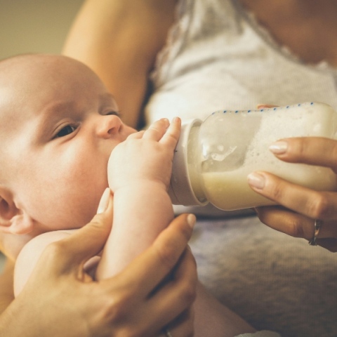 Βρεφικό γάλα: Πλαφόν στο περιθώριο κέρδους από 1η Μαρτίου	