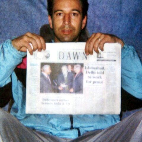 Σαν σήμερα, 1 Φεβρουαρίου τρομοκράτες σοκάρουν τον πλανήτη με τον live αποκεφαλισμό του Ντανιέλ Περλ