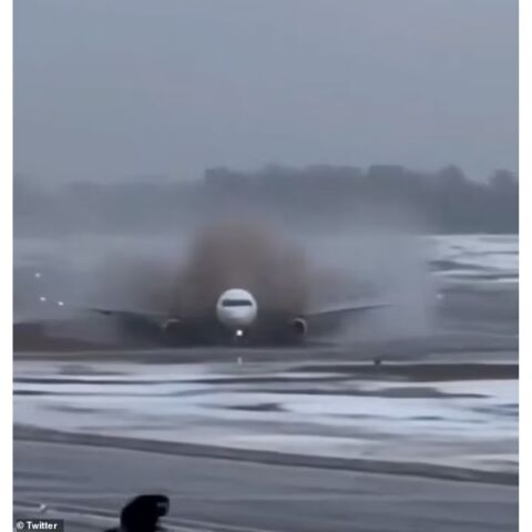 Λιθουανία: Αεροπλάνο με 179 επιβάτες προσγειώθηκε με την «κοιλιά»