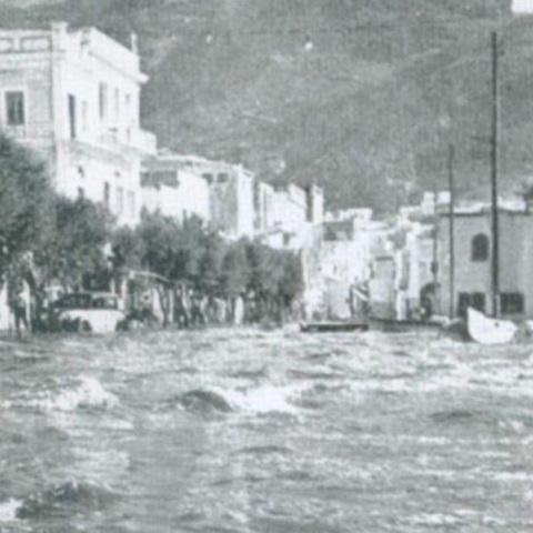 Σαν σήμερα: Το φονικό τσουνάμι του Κορινθιακού