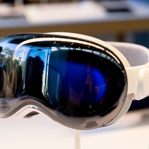 Η νέα μόδα του Αpple Vision pro σαρώνει τις ΗΠΑ