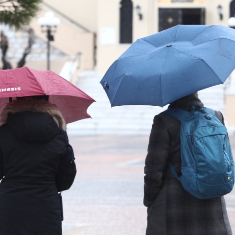 Βροχερός θα είναι ο καιρός αύριο Πέμπτη με σποραδικές καταιγίδες