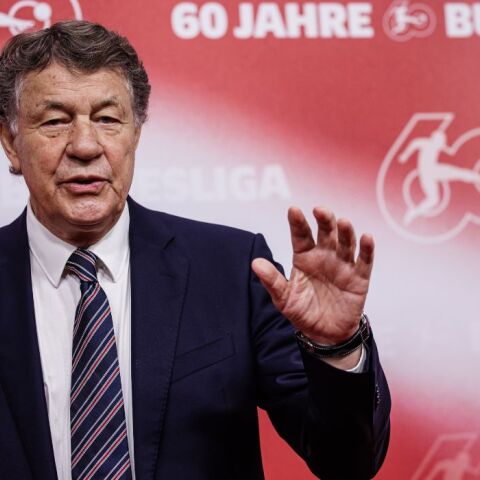 Ότο Ρεχάγκελ: Έψαλε τον εθνικό ύμνο σε άπταιστα ελληνικά