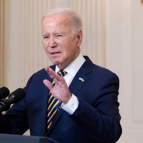 Νέα γκάφα Μπάιντεν  - Μπέρδεψε τη Μέρκελ με τον Χέλμουτ Κολ