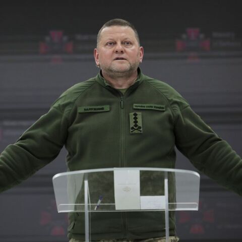 Oυκρανία: Ο Ζελένσκι απέπεμψε τον αρχιστράτηγο Ζαλούζνι