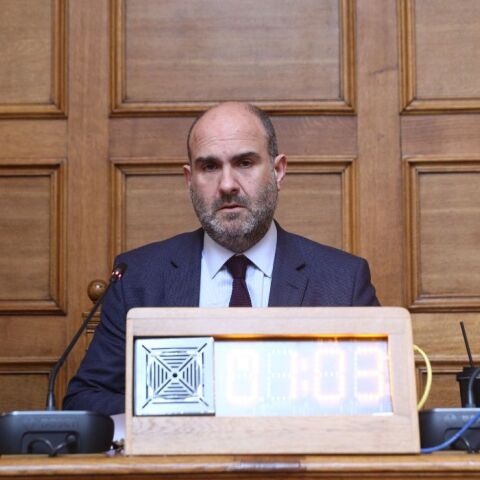 Eξεταστική: Πολύ σοβαρό επεισόδιο ανάμεσα σε Μαρκόπουλο και Βρεττό