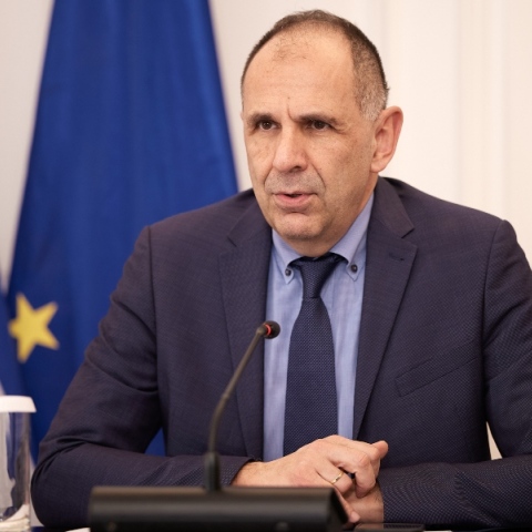 Η «γαλάζια οικονομία» στο επίκεντρο της συζήτησης Γεραπετρίτη – Κέρι