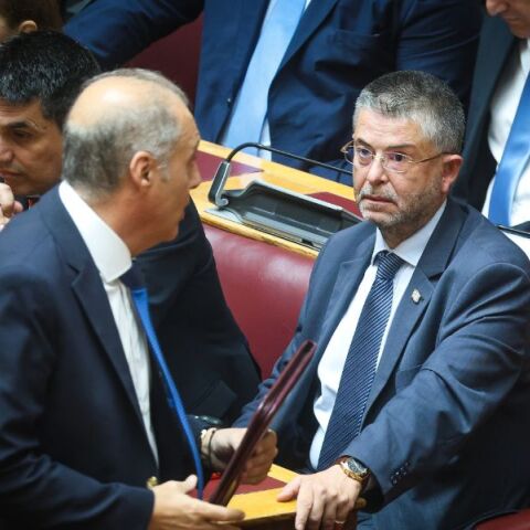 Βελόπουλος: «Δεν καταλάβατε» λέει για το ομοφοβικό παραλήρημα Σαράκη