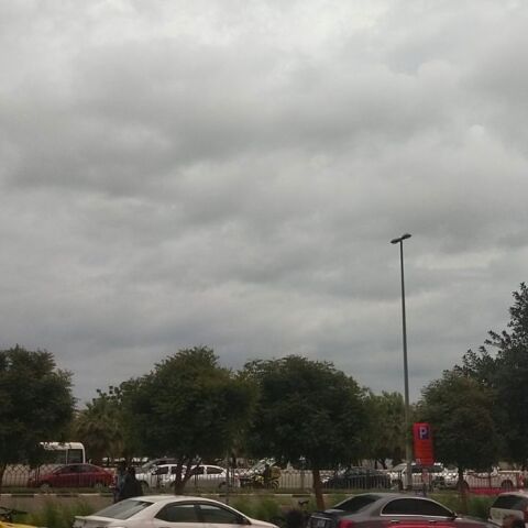 Eμιράτα: Στο έλεος σφοδρής κακοκαιρίας Ντουμπάι και Αμπού Ντάμπι