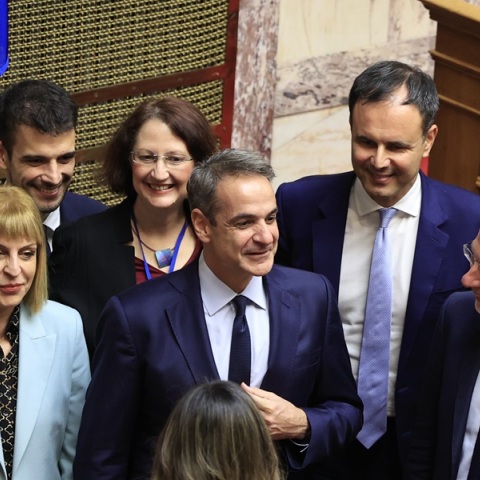 Γάμος ομόφυλων: Υπερψηφίστηκε με 176 «ναι» - Ποιοι καταψήφισαν, τα παρών και οι αποχές