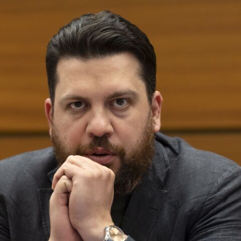 Συνεργάτης Ναβάλνι: Αν ισχύει, τότε δεν πέθανε αλλά τον σκότωσε ο Πούτιν