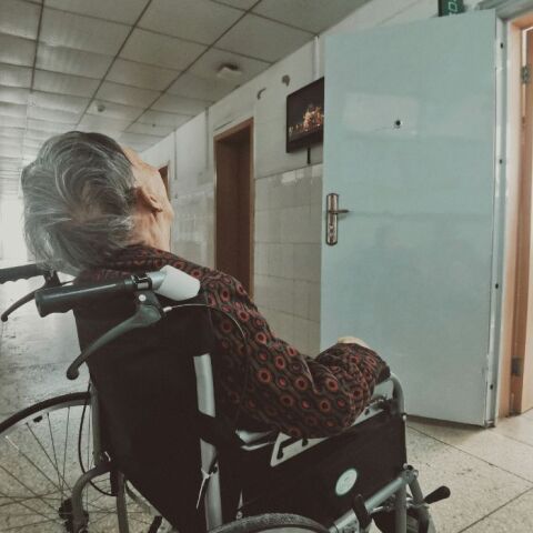 Αγίου Βαλεντίνου: Γραφείο κηδειών έστειλε ευχές σε οίκο ευγηρίας