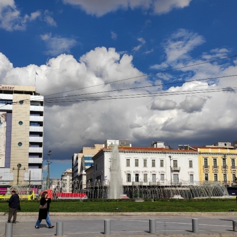 Αίθριος θα είναι ο καιρός αύριο Κυριακή με λίγες νεφώσεις