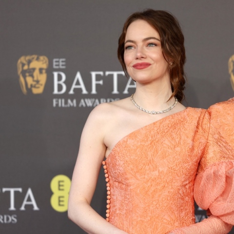 BAFTA: Η άφιξη της  Emma Stone στο Royal Festival Hall του Λονδίνου για την τελετή 