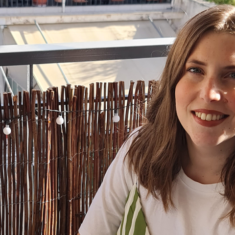 Balcony Stories: Η σεναριογράφος Αθηνά Τσαγκαράκη μιλάει από το μπαλκόνι της