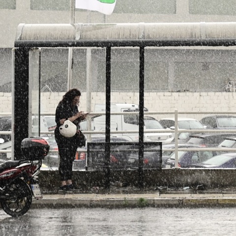 Καιρός σήμερα: Βροχές και καταιγίδες την Τετάρτη