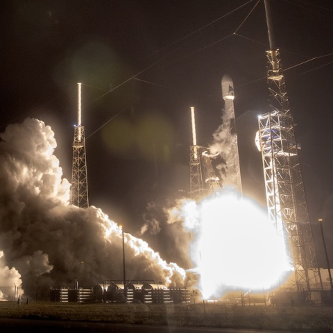 Σελήνη: Προσεδαφίστηκε η πρώτη εμπορική αποστολή 