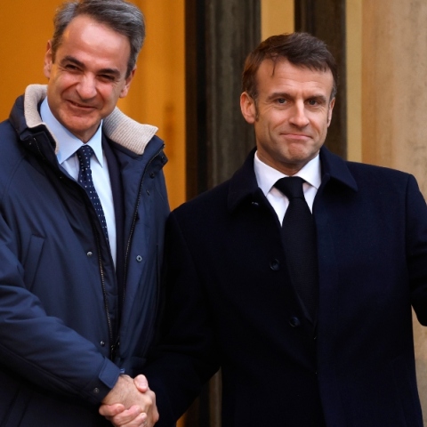 Ο Κυριάκος Μητσοτάκης συμμετέχει στη διάσκεψη που διοργανώνει στο Παρίσι ο Μακρόν για τη στήριξη της Ουκρανίας	