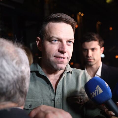 ΣΥΝΑΝΤΗΣΗ ΤΟΥ ΠΡΟΕΔΡΟΥ ΤΟΥ ΣΥΡΙΖΑ-ΠΣ ΣΤΕΦΑΝΟΥ ΚΑΣΣΕΛΑΚΗ ΜΕ ΤΟΥΣ ΒΟΥΛΕΥΤΕΣ ΤΟΥ ΚΟΜΜΑΤΟΣ 