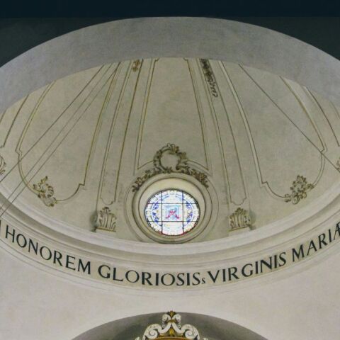 Iταλία: Η μαφία προσπάθησε να δηλητηριάσει ιερέα