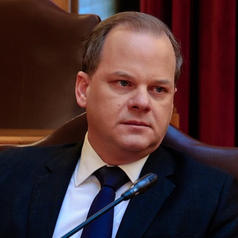 Κώστας Καραμανλής: H σκέψη μου δεν θα φύγει ποτέ από τους 57 που έχασαν τη ζωή τους στα Τέμπη