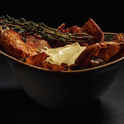 Βαρύ Πεπόνι: Η γκουρμέ κουλτούρα της πλατείας Ναβαρίνου