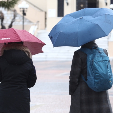 Ισχυρές βροχές και καταιγίδες σήμερα Σάββατο κατά τις πρωινές κυρίως ώρες