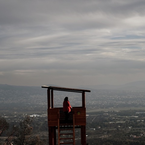 Καιρός σήμερα: Συννεφιές με ασθενείς βροχές