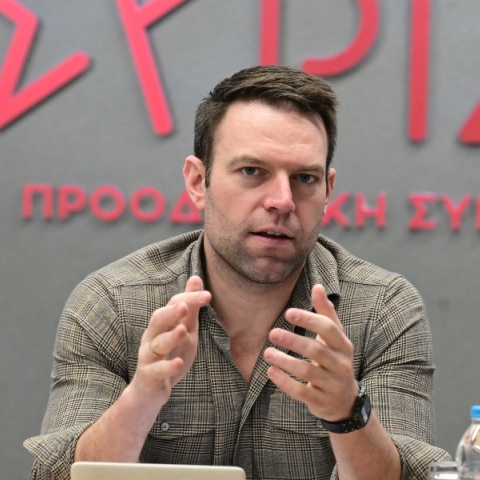 Ο Στ. Κασσελάκης παρουσίασε τις 5 προτάσεις του ΣΥΡΙΖΑ για το Δημόσιο Πανεπιστήμιο