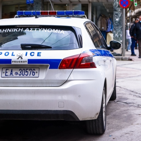 Χειροβομβίδες εντοπίστηκαν σε σπίτι στο Κολωνάκι 