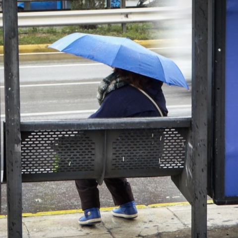 Βροχές και καταιγίδες για αύριο Τρίτη σε όλη τη χώρα