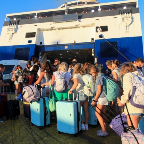 Καθαρά Δευτέρα: Στα ύψη οι τιμές των ακτοπλοϊκών εισιτηρίων